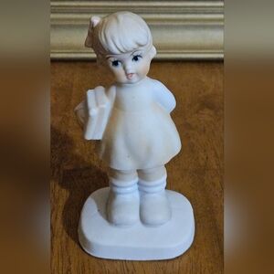 Rare Vintage Artmark Porcelain Girl Figurine Holding Books & Arm Behind Back